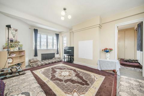 2 bedroom flat for sale, Chiswick Village, London W4