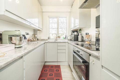 2 bedroom flat for sale, Chiswick Village, London W4