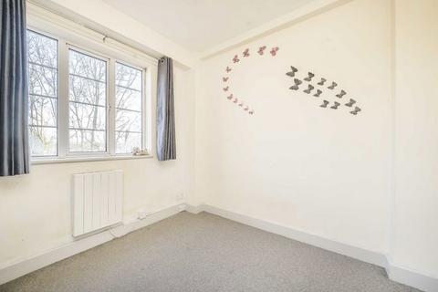 2 bedroom flat for sale, Chiswick Village, London W4