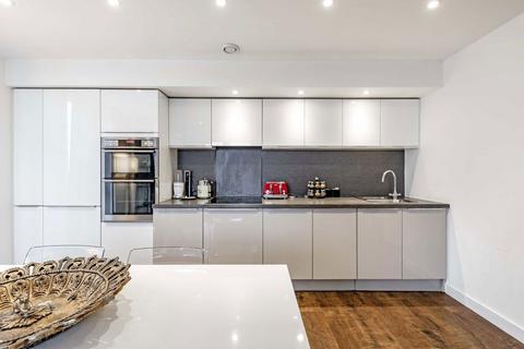 3 bedroom flat for sale, Ealing Road, Brentford TW8