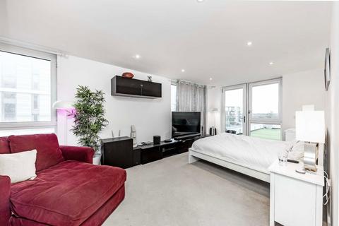 3 bedroom flat for sale, Ealing Road, Brentford TW8