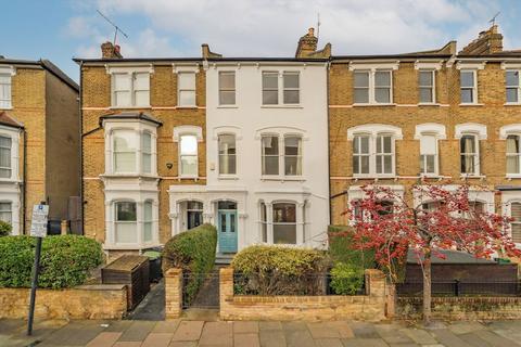 6 bedroom house for sale - Connaught Road, London N4