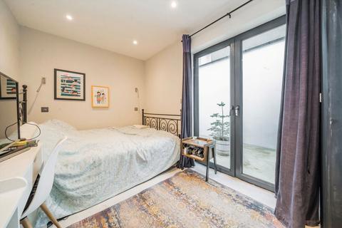 2 bedroom flat for sale, Hornsey Road, LONDON N7