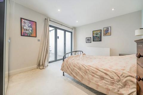 2 bedroom flat for sale, Hornsey Road, LONDON N7