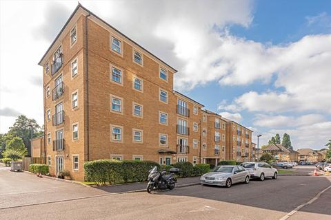White Lodge Close, Old Isleworth TW7