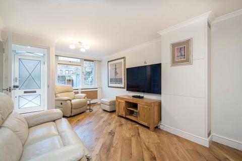 2 bedroom flat for sale, More Close, London W14