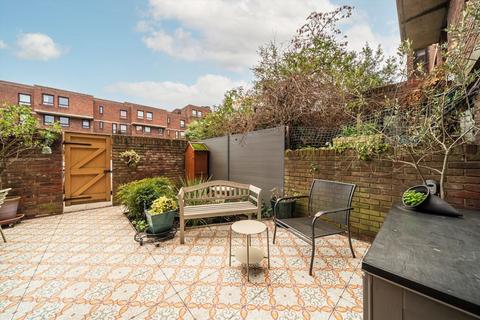 2 bedroom flat for sale, More Close, London W14