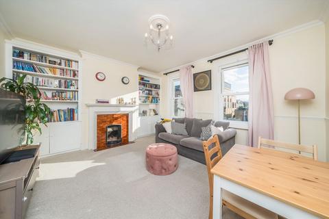 2 bedroom flat for sale, Kingston Road, London SW19