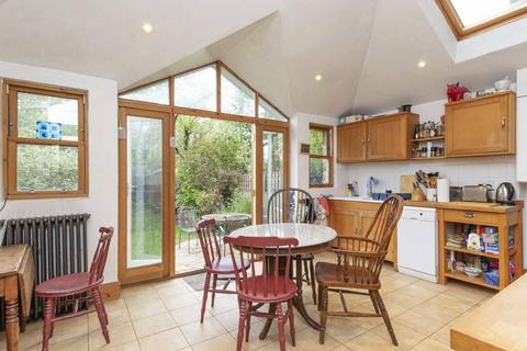 4 bedroom terraced house for sale, Clarence Road, London SW19