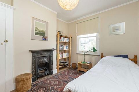 4 bedroom terraced house for sale, Clarence Road, London SW19
