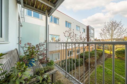 1 bedroom flat for sale, Borland Road, London SE15