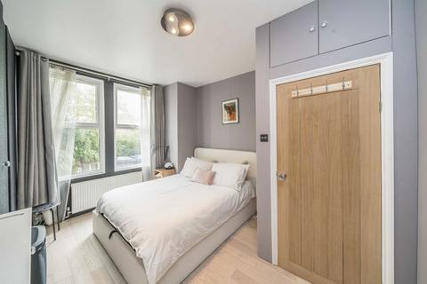 1 bedroom flat for sale, Midland Terrace, London NW10