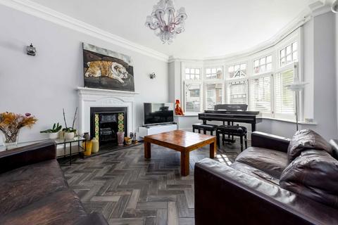 6 bedroom semi-detached house for sale, Park Crescent, London N3