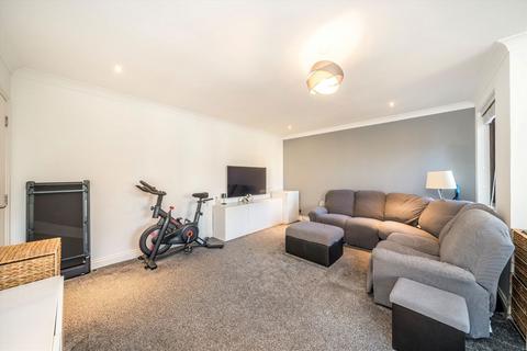 2 bedroom flat for sale, Plough Way, London SE16