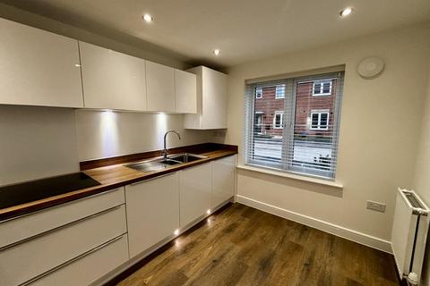 3 bedroom semi-detached house to rent, Payne Way, Nuneaton CV11