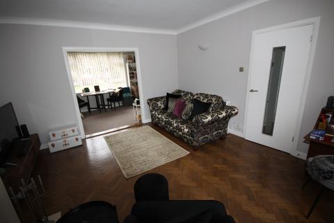 2 bedroom flat to rent, Pilgrims Court