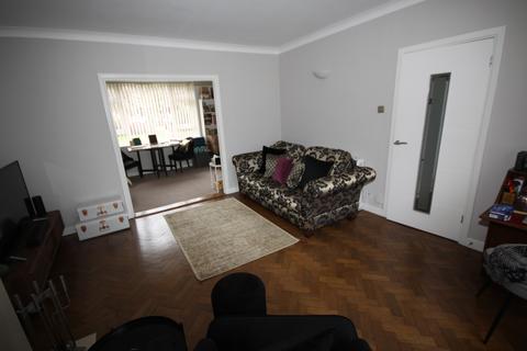 2 bedroom flat to rent, Pilgrims Court