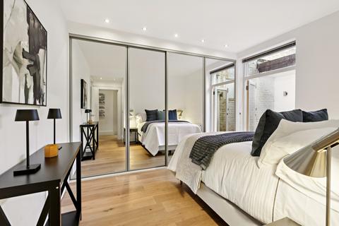 2 bedroom apartment for sale, Warwick Road, Earls Court, London, SW5