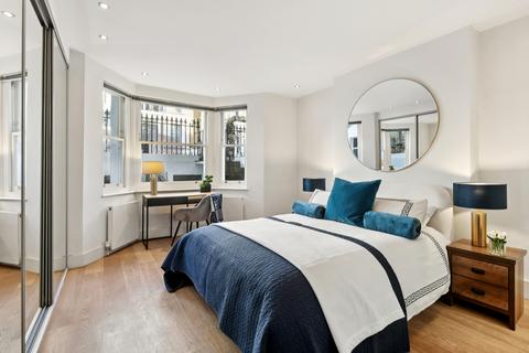 2 bedroom apartment for sale, Warwick Road, Earls Court, London, SW5