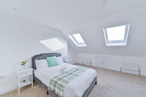 5 bedroom terraced house to rent, Northcote Road, Croydon, CR0