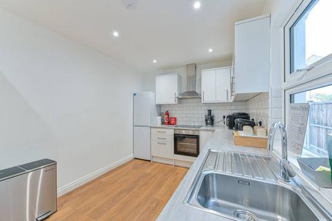 5 bedroom terraced house to rent, Northcote Road, Croydon, CR0