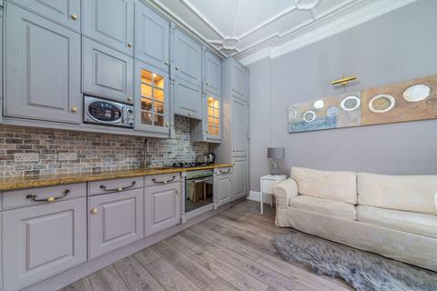 1 bedroom flat for sale, Frognal, Hampstead, London, NW3