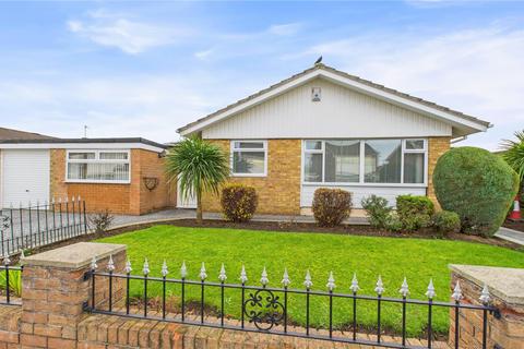 3 bedroom bungalow for sale - Hall Drive, Middlesbrough TS5