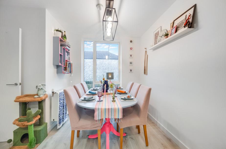 Dining Area.jpg