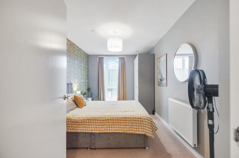 Bedroom 2 (2).jpg