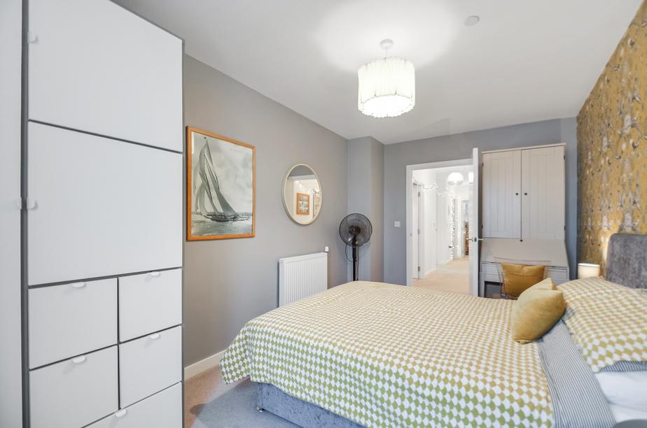 Bedroom 2 (1).jpg