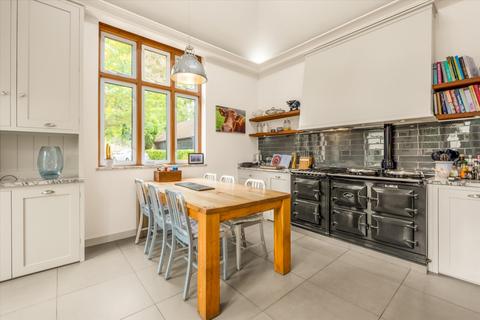 5 bedroom detached house for sale, Elliotts Lane, Brasted, Westerham, Kent, TN16