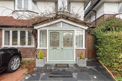 4 bedroom house to rent, Chesterfiled Road, Chiswick, Chiswick
