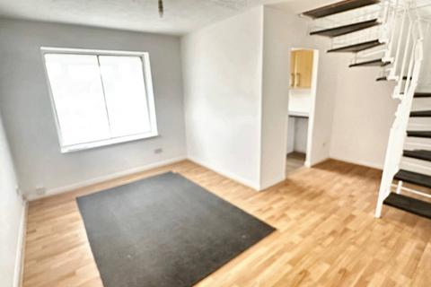 1 bedroom semi-detached house to rent, Chiltern Road, Burnham SL1