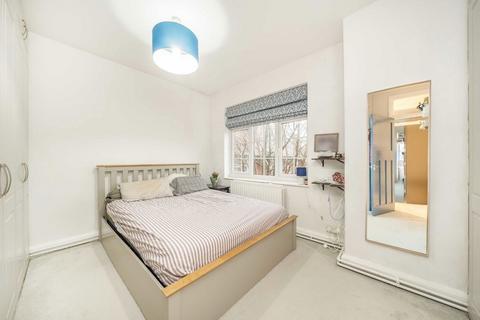 4 bedroom flat for sale, Godley Road, London SW18