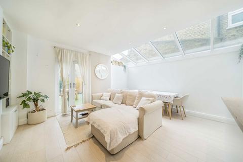 2 bedroom flat for sale, Norfolk House Road, London SW16