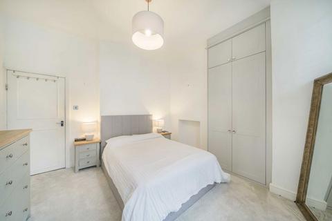 2 bedroom flat for sale, Norfolk House Road, London SW16