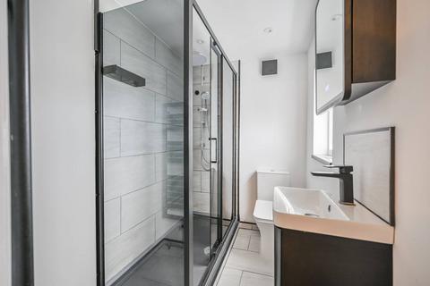2 bedroom flat for sale, Grove Road, Walthamstow Village, London, E17