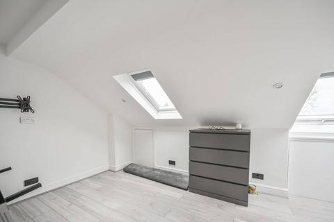 2 bedroom flat for sale, Grove Road, Walthamstow Village, London, E17