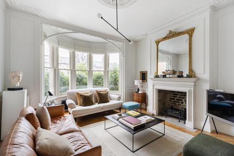 4 bedroom semi-detached house for sale, Barry Road, London, SE22