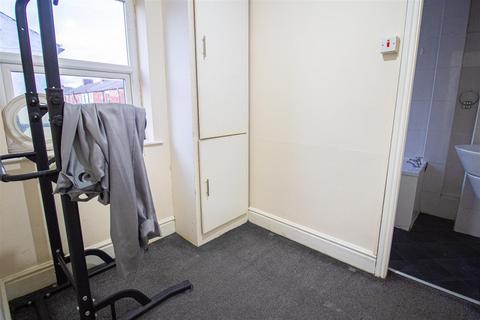 undefined, 2-Bed Terraced House to Let on Brookhouse Street, Preston