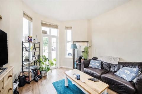 1 bedroom flat to rent, Waldegrave Road, Teddington TW11