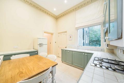 2 bedroom flat for sale, Warwick Avenue, Maida Vale W9