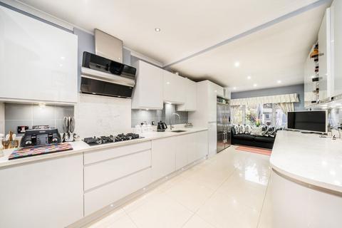 4 bedroom semi-detached house for sale, Thornbury Avenue, Isleworth TW7