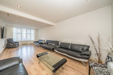 6 bedroom house for sale, Bassett Gardens, Isleworth TW7