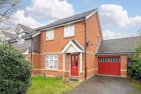 3 bedroom end of terrace house for sale - Gladstone Gardens, Osterley TW3
