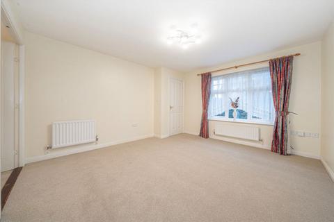 3 bedroom end of terrace house for sale, Gladstone Gardens, Osterley TW3