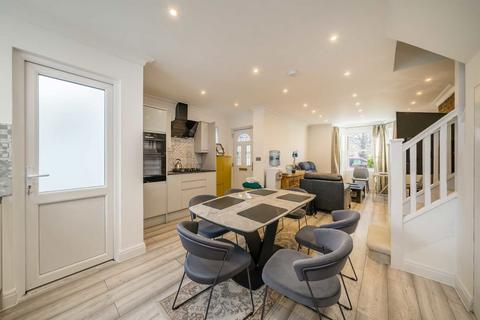 2 bedroom detached house for sale, Elm Road, Kingston Upon Thames KT2