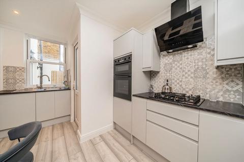 2 bedroom detached house for sale, Elm Road, Kingston Upon Thames KT2