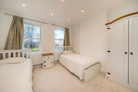 2 bedroom detached house for sale, Elm Road, Kingston Upon Thames KT2