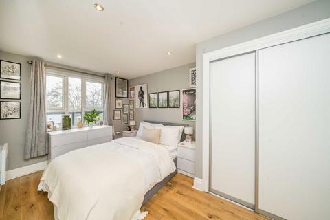 undefined, Royal Quarter, Kingston Upon Thames KT2